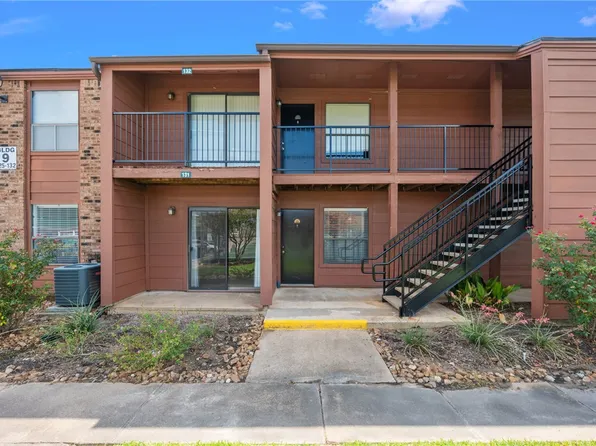 904 University Oaks Blvd APT 131, College Station, TX 77840