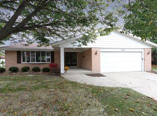 645 Fairfield Cir, Elk Grove Village, IL 60007