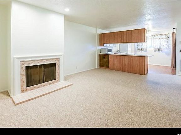 Family Room 1