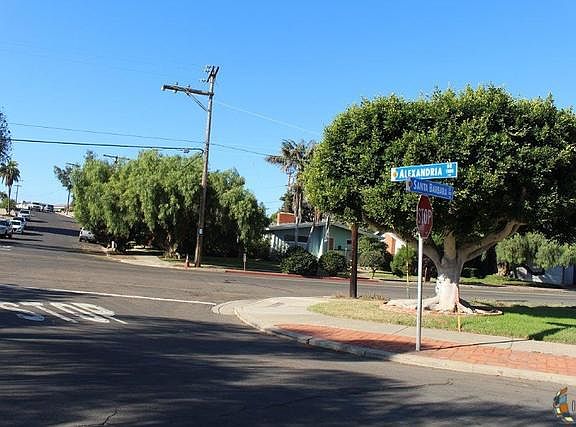 5th image of 1118 Santa Barbara St