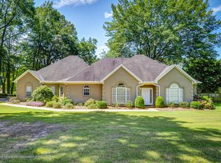 650 Oakley Rd, Senatobia, MS 38668