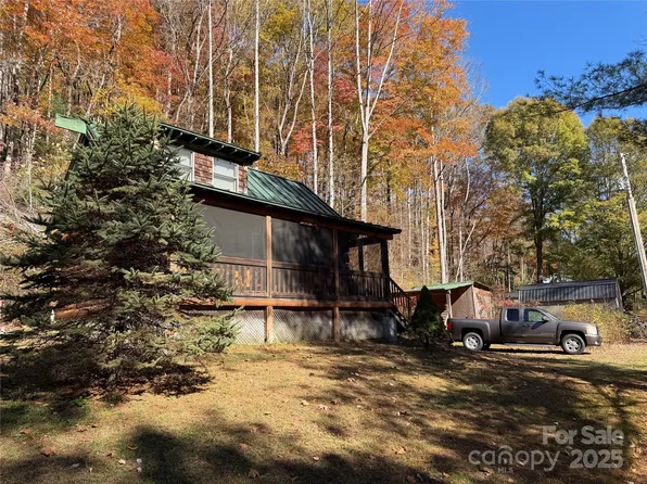 1917 Longbottom Rd, Mc Grady, NC 28649