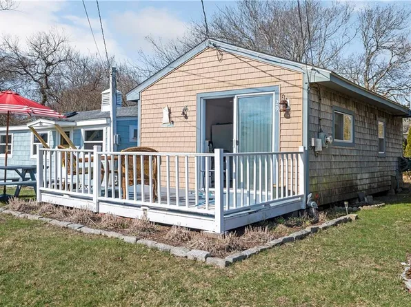 64-29 Burnside Ave, Narragansett, RI 02882