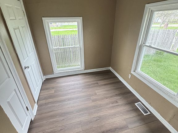 4th image of 2395 Touchstone Ave