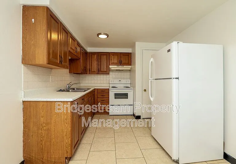 146 Forest St — Photo 5