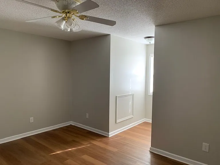 29125 Henderson Cir — Photo 12