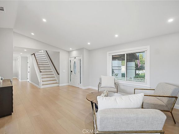 3rd image of 8093 Banyan St