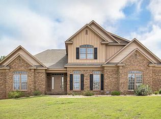 91 Tree Top Hl, Smiths Station, AL 36877