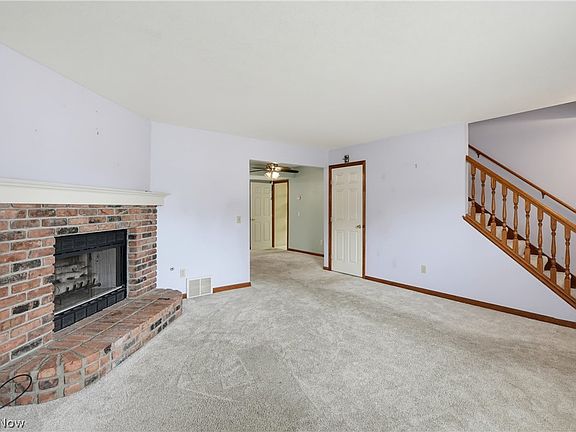 5th image of 130 High Point Dr Unit 50