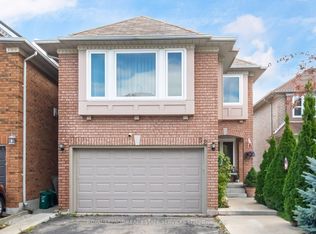 52 Wildberry Cres, Brampton, ON L6R1J9
