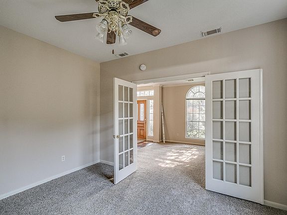 4th image of 2214 N Mission Cir