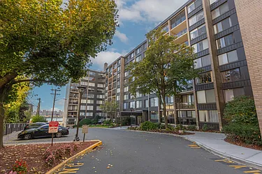 9060 Palisade Avenue, #525