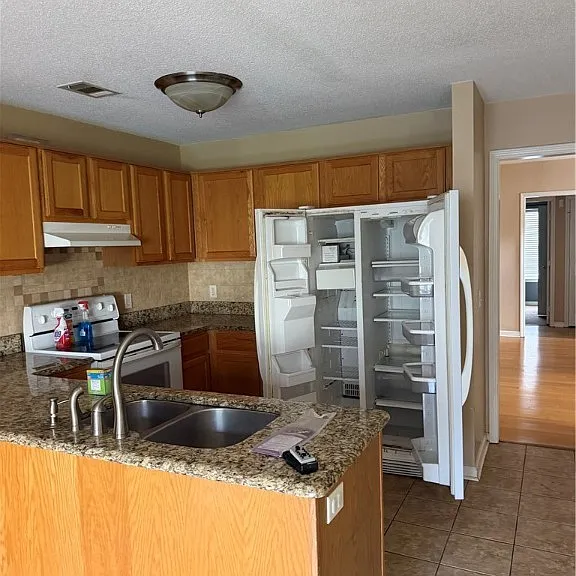 275 Silver Brook Cir — Photo 8