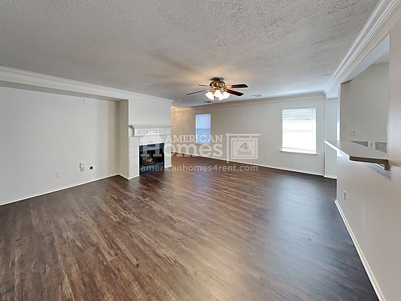 3rd image of 5823 W Harrow Dr