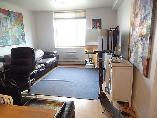 2nd image of 428 W 49th St APT 4A
