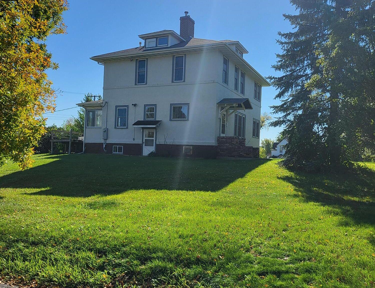 221 4th Ave E, Sisseton, SD 57262 Zillow