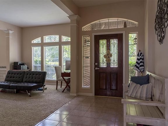 4th image of 6111 Bridlewood Dr