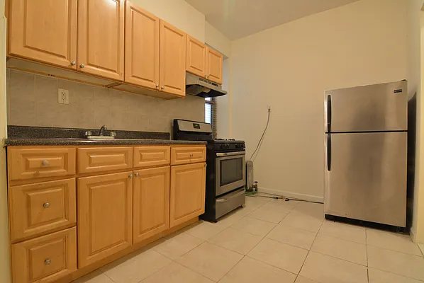 Rented by David Hirsch, LREB | media 17