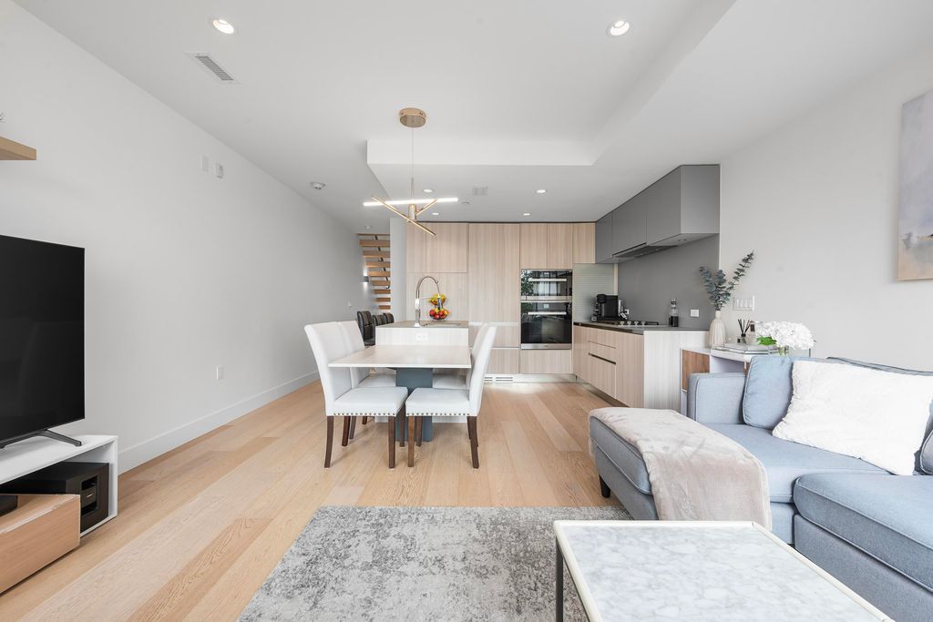 Apartment in Vancouver, Riley Park - View 5