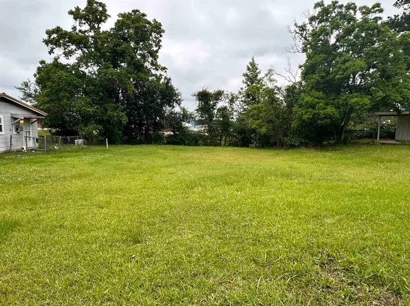 1102 Westwood Dr, Leesville, LA 71446