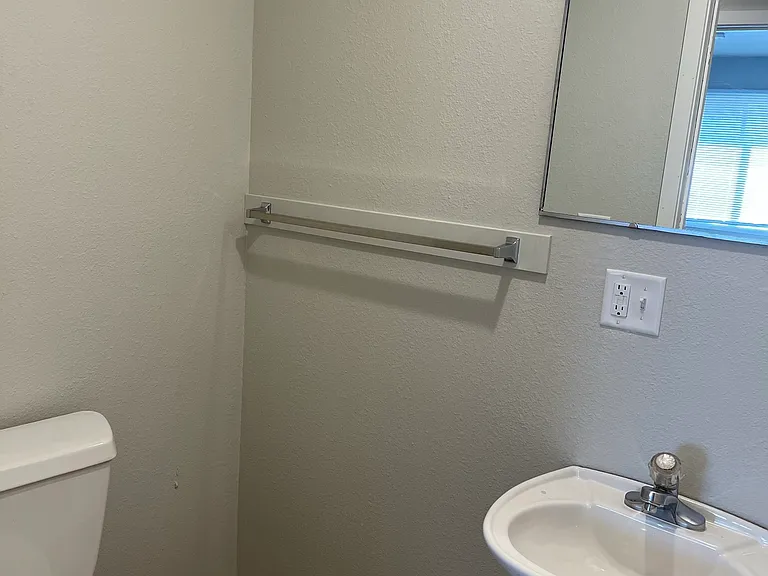 917 E College St #3S — Photo 10