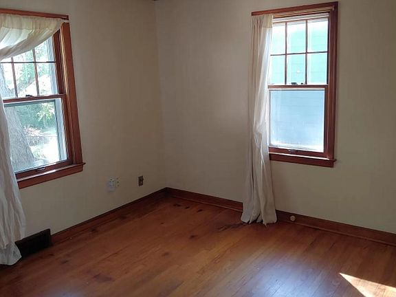 4th image of 5227 Catalina St