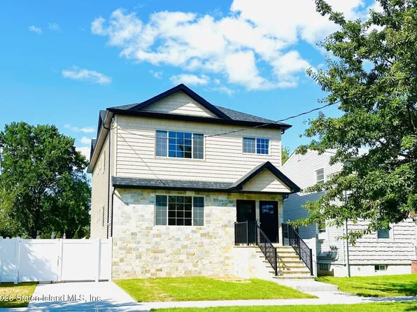 569 Watchogue Rd #1, Staten Island, NY 10314