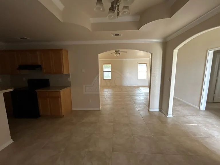 710 Aries Ave — Photo 7