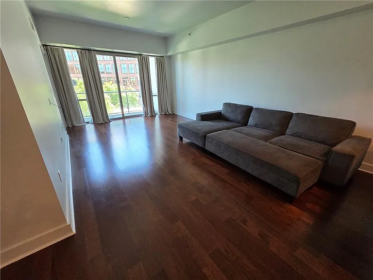 1100 Howell Mill Rd NW #304 — Photo 7
