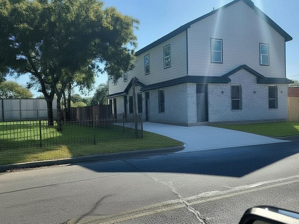1st image of 2710 E Vickery Blvd #102