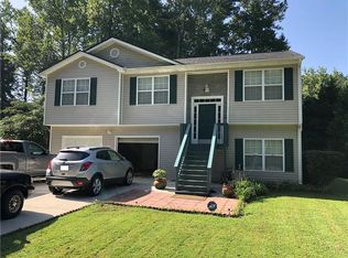 192 Valley View Dr, Fairburn, GA 30213