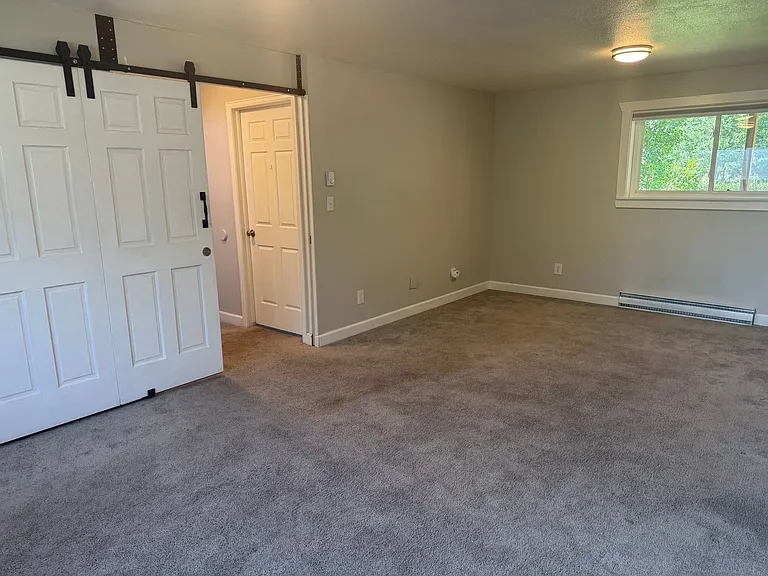 1630 Hastings Dr — Photo 15