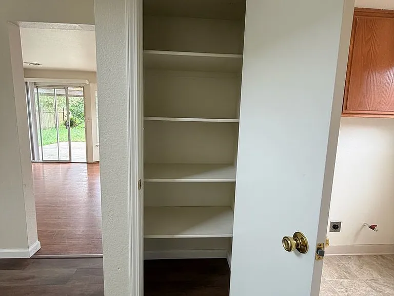 115 James River Rd — Photo 8