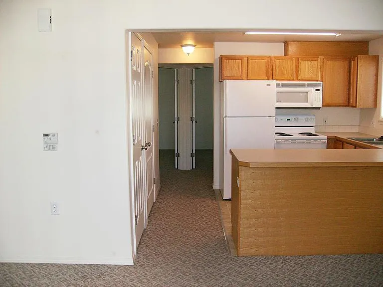 1212 W Columbia Ave — Photo 9