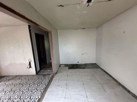 4th image of 234 Doolittle St