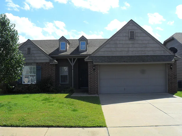 3523 E Berkeley St — Photo 1