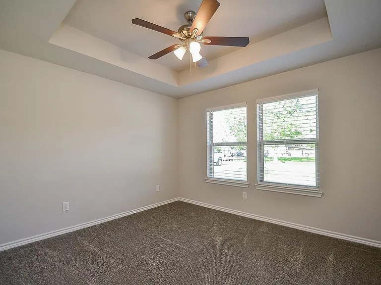 815 Easy St — Photo 8