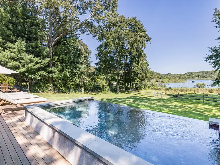 26 Oyster Shores Rd — Photo 4