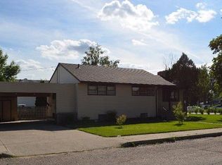 1422 N Kendrick Ave, Glendive, MT 59330