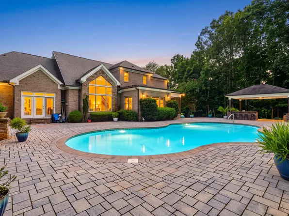 417 Laurel Knoll Dr, Pittsboro, NC 27312