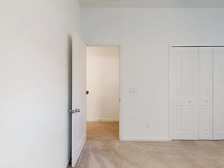 6896 Friendship Fountain Ave — Photo 14