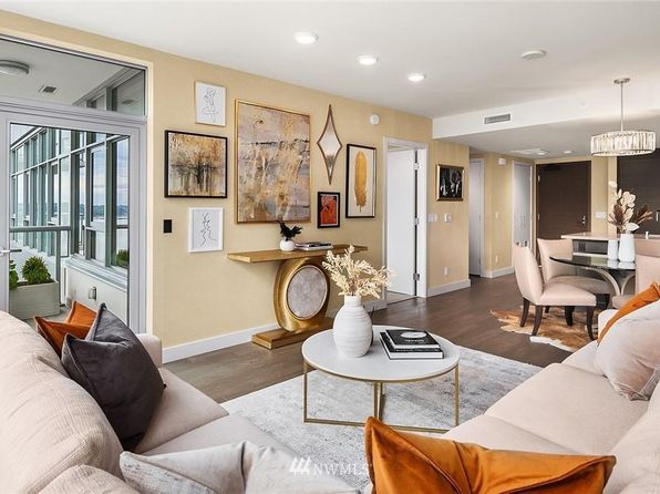 588 Bell St UNIT 2405