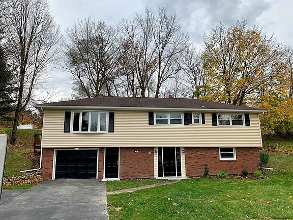 4th image of 3 Petticoat Ln