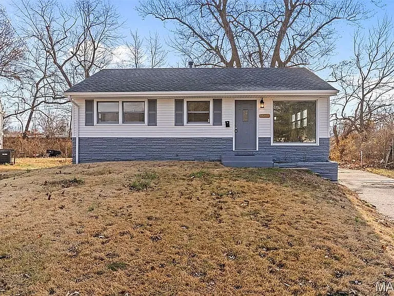 10500 Prestwick Dr — Photo 1