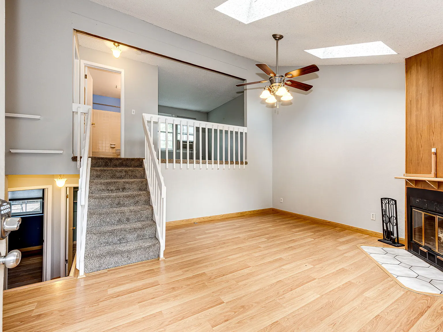3 bed, 1134 sqft, $2,250 — Photo 2
