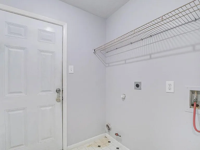 5923 Shining Leaf Ct — Photo 19