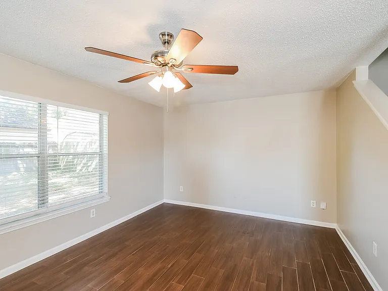 8775 Ivey Rd — Photo 4
