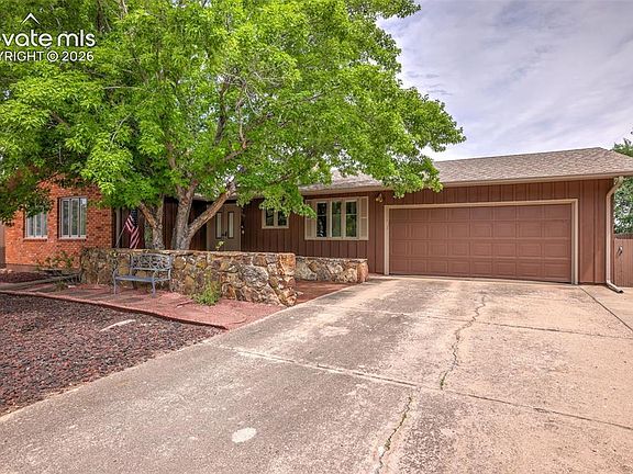 4th image of 223 Crystal Hills Blvd