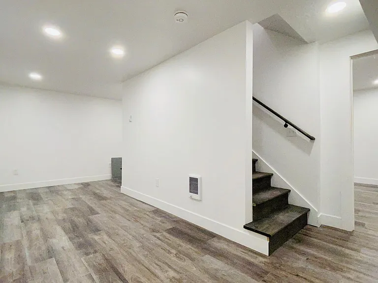 1063 S Lake St — Photo 13