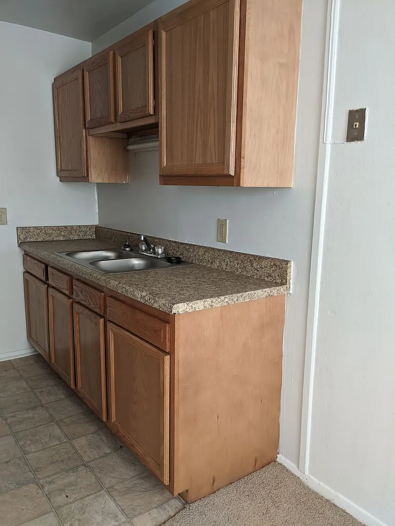Wickham Square Apartments — Photo 4
